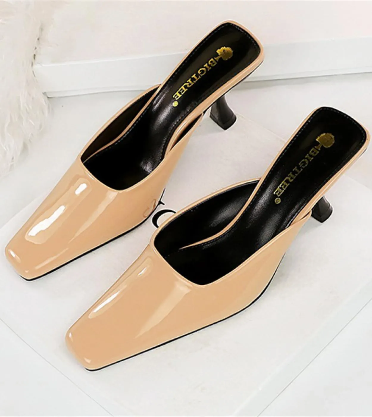 2023 Donna Estate 7cm Tacchi alti Pantofole Lady Tacchi bassi Scivoli in pelle lucida Locale notturno Slipony Punta quadrata ver