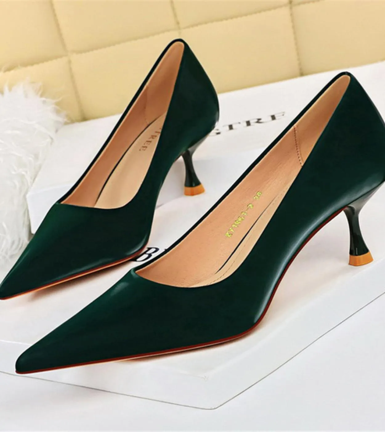 2023 Donna Tacchi medi 5,5 cm Tacchi alti Décolleté a punta Décolleté Lady Verde scuro Gattino Tacchi bassi Evento per feste Uff