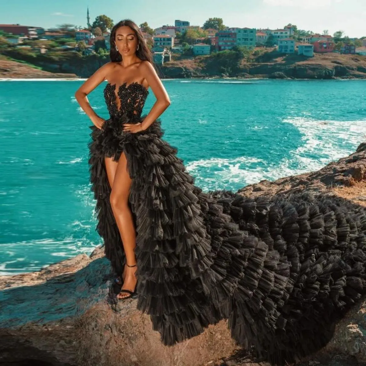 Abiti da sera neri alti e bassi Abiti lunghi con strascico a strati in tulle Abito formale Abiti da sposa da spiaggia Abito da s