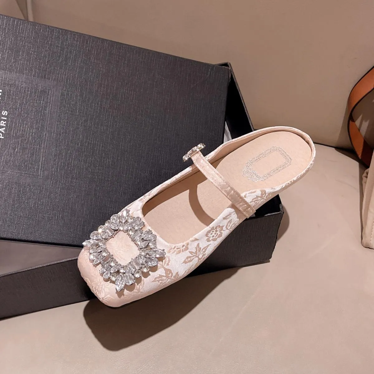 Ballerine di lusso con fibbia quadrata in cristallo Donna Elegante floreale jacquard in raso di seta Mary Janes da donna Design