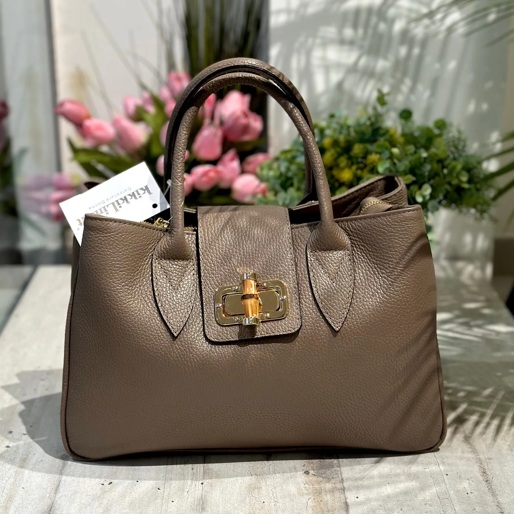 Borsa a Mano Baule Grande Capiente Chiusura Bamboo e Zip Vera Pelle Taupe