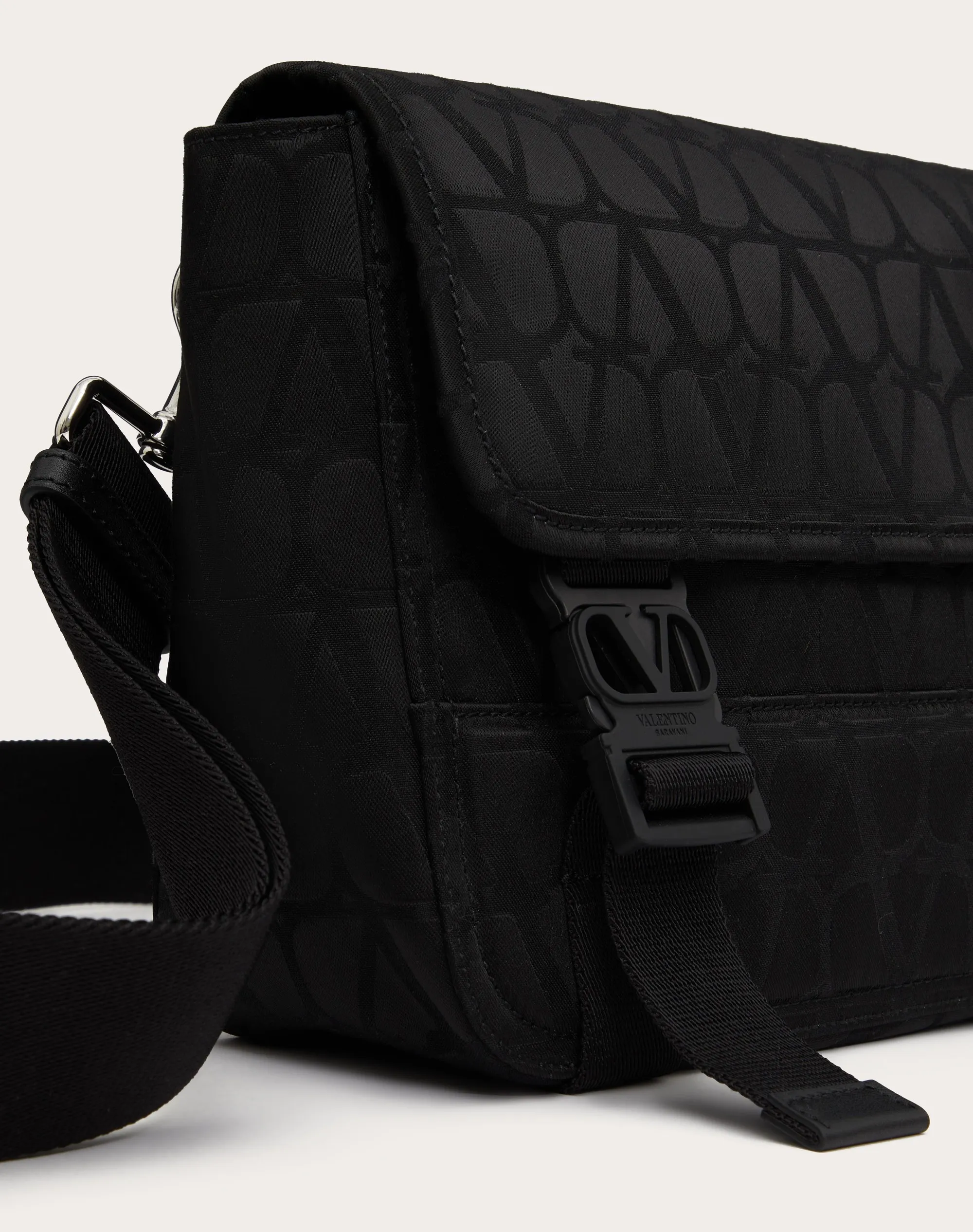 BORSA A TRACOLLA TOILE ICONOGRAPHE IN TESSUTO TECNICO CON DETTAGLI IN PELLE