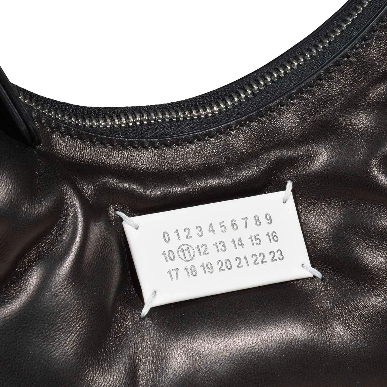 Borsa Glam Slam Hobo piccola in pelle nera Maison Margiela