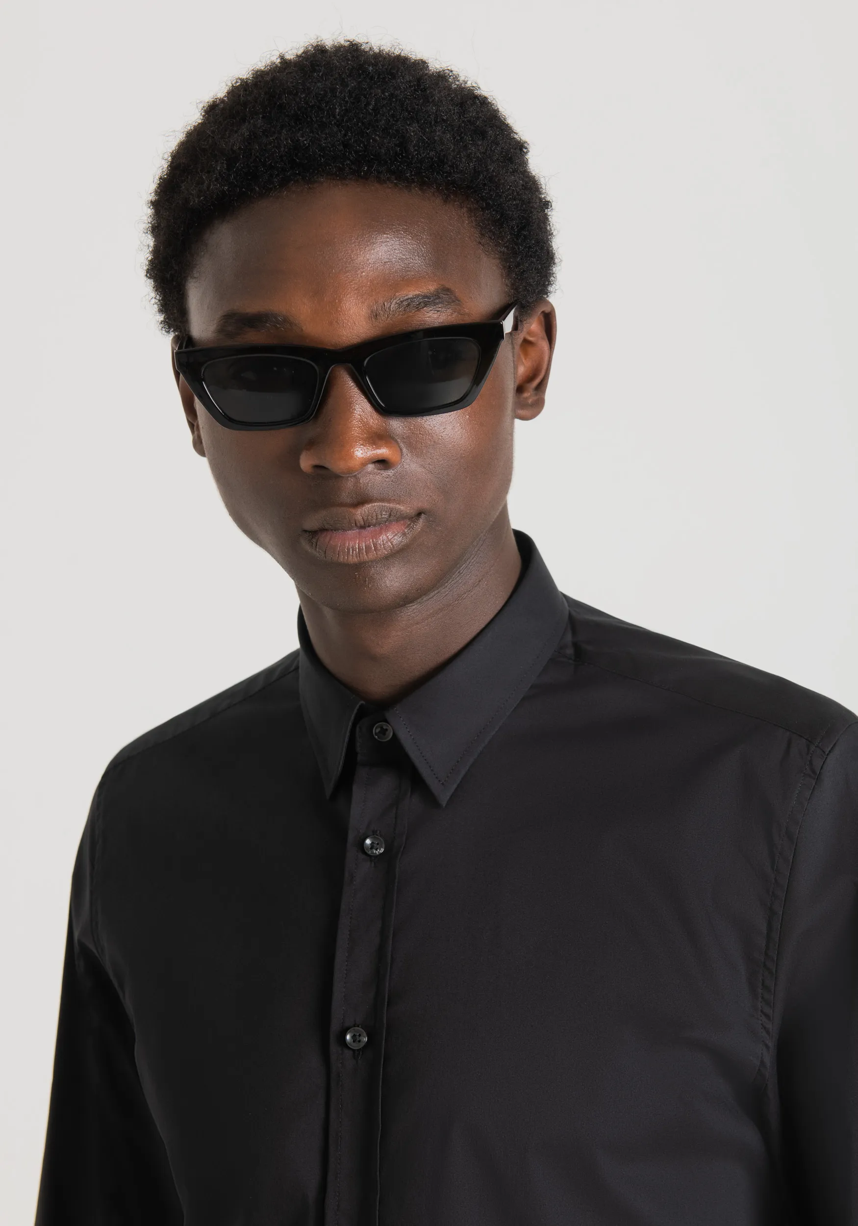 CAMICIA SUPER SLIM FIT “MILANO” IN FRESCO POPELINE DI COTONE MISTO STRETCH