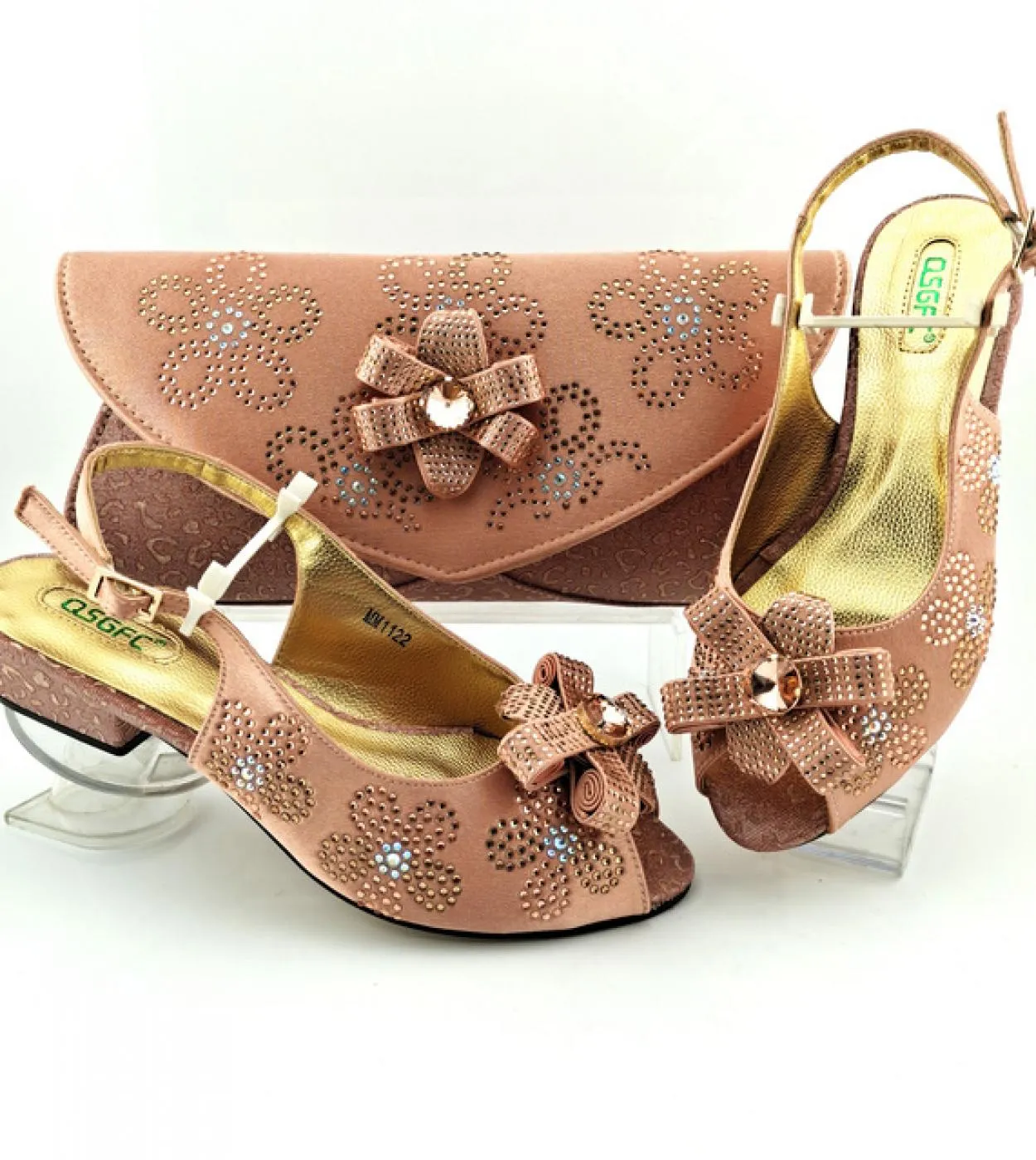 Design italiano Nuovo arrivo Estate Africana Vendita calda Tacchi bassi Scarpe da donna e borsa color pesca per pompe da festa