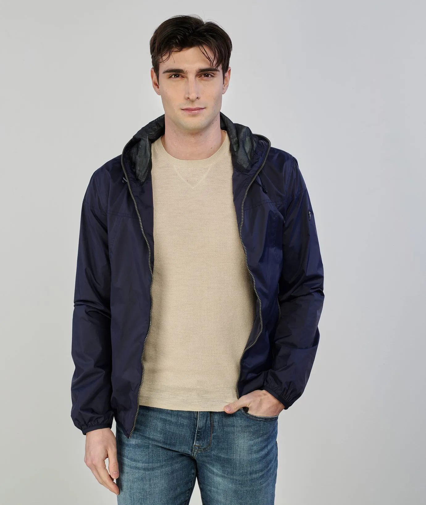 Giacca antivento blu con zip
