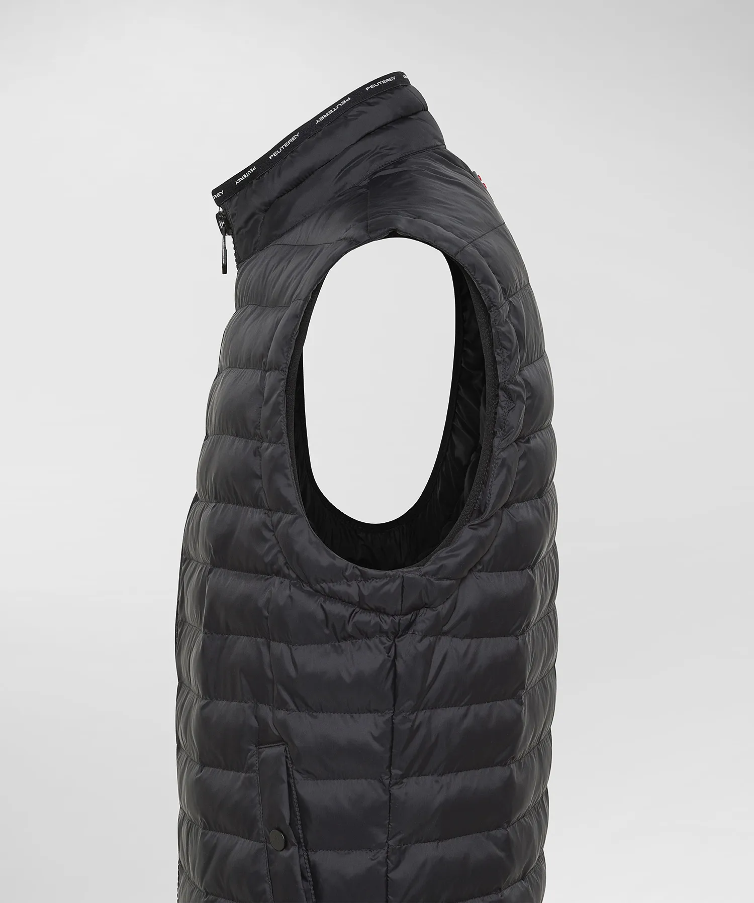 Gilet imbottito superleggero e semilucido
