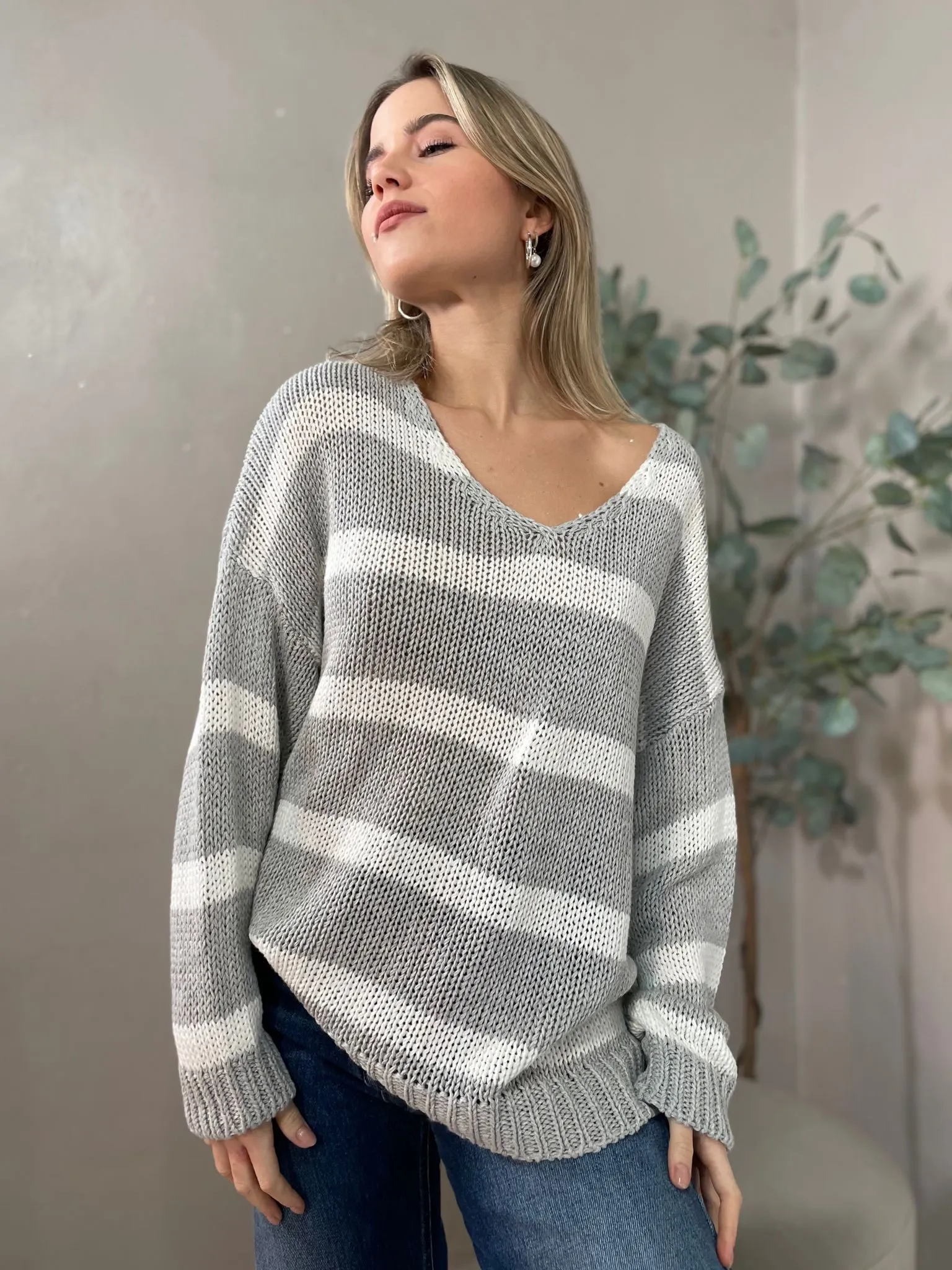 Maglia Scollo a V Grigia/Panna