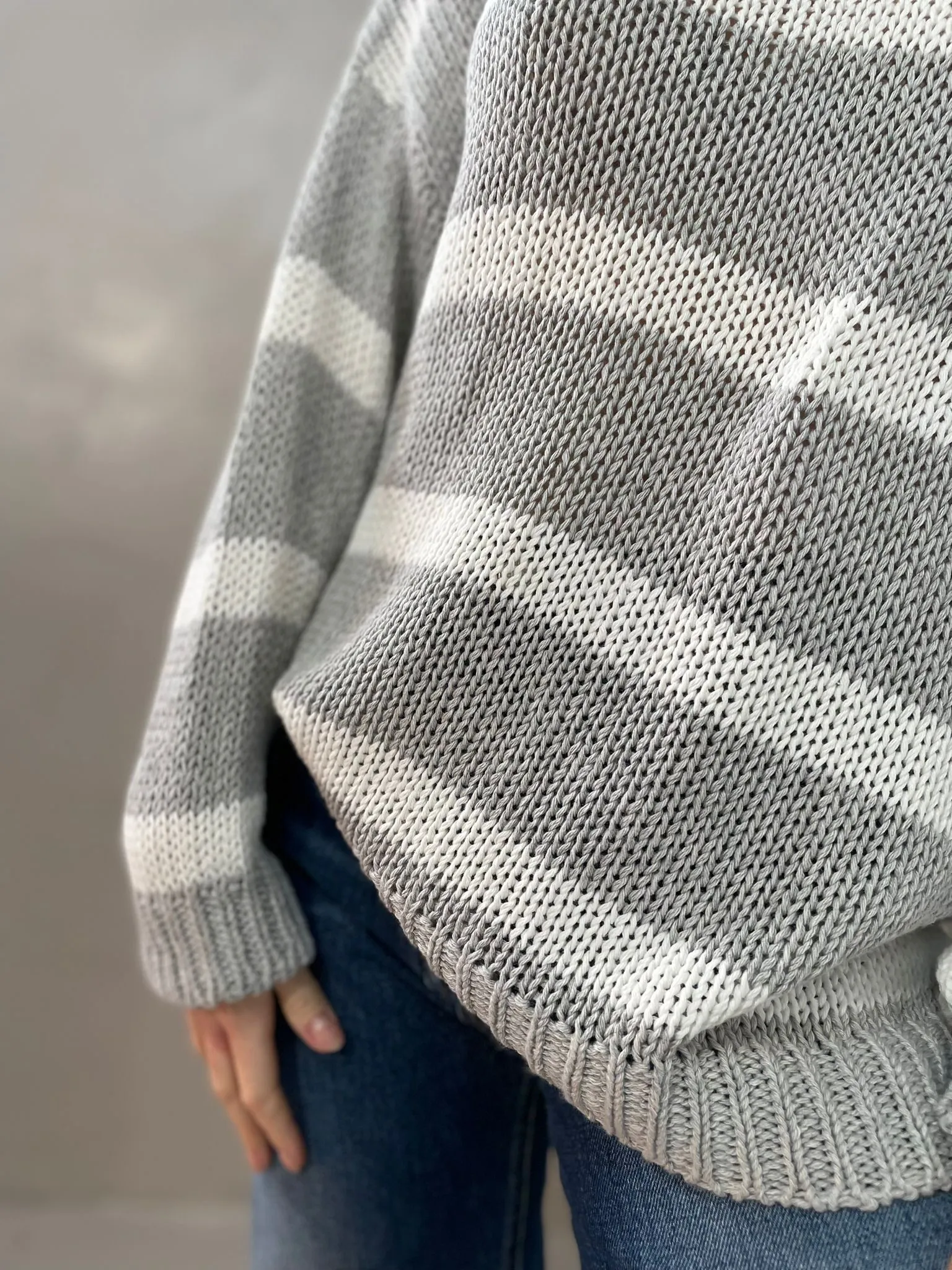 Maglia Scollo a V Grigia/Panna