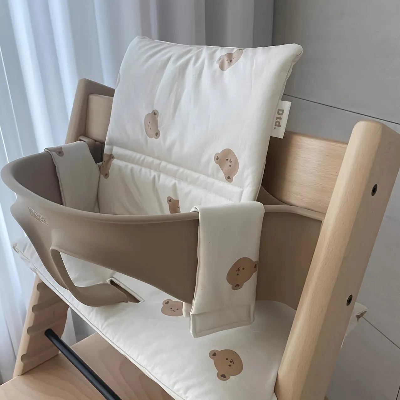 Mantieni il tuo bambino al sicuro e comodo con questi cuscini antiscivolo per sedia da pranzo per bambini autunnali e invernali,