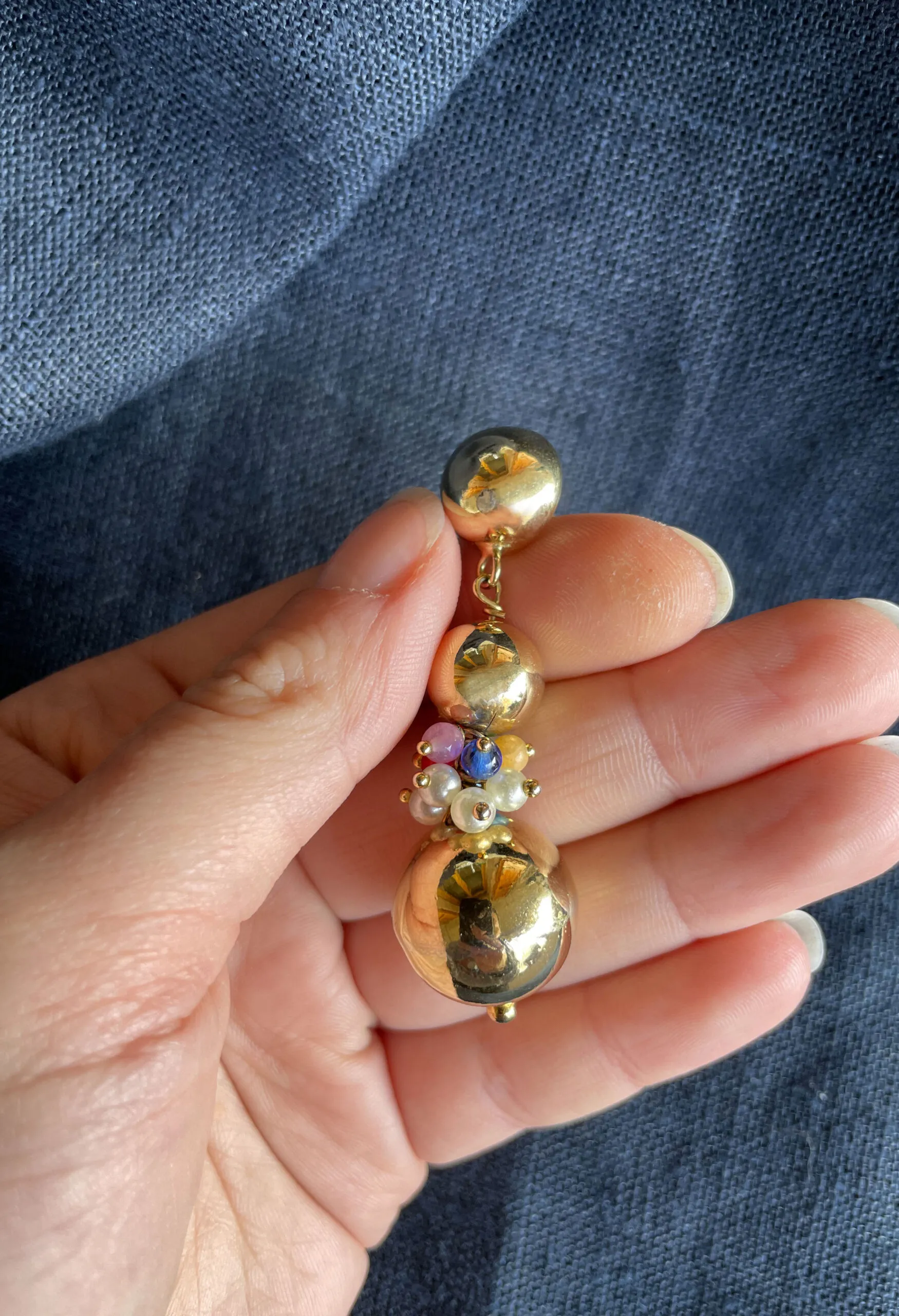 Orecchini con boules pendenti in argento bagnato in oro vintage anni ’80