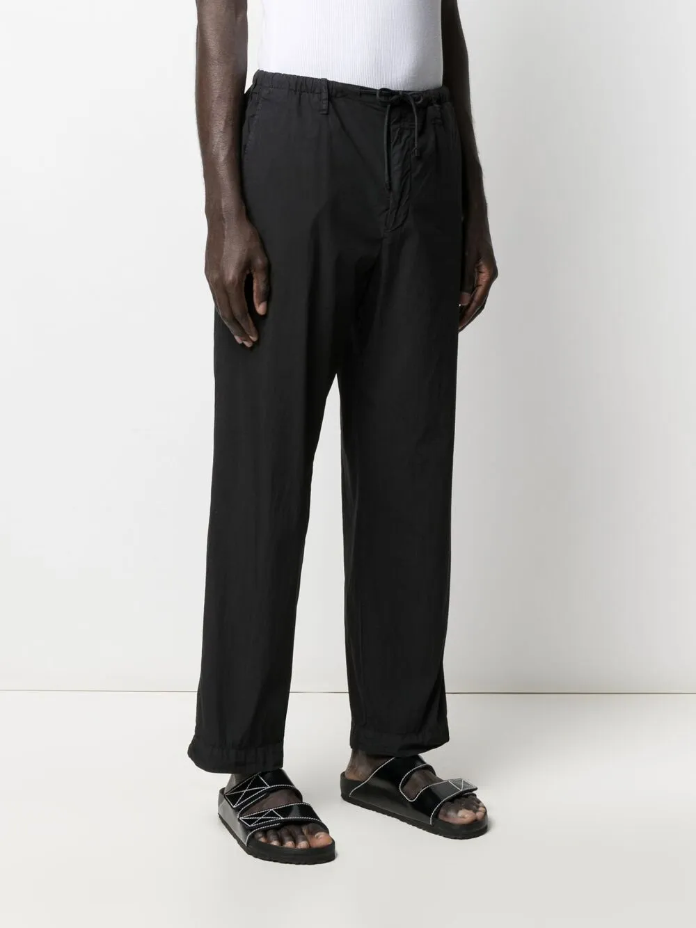 Pantalone con vita elasticizzata con coulisse