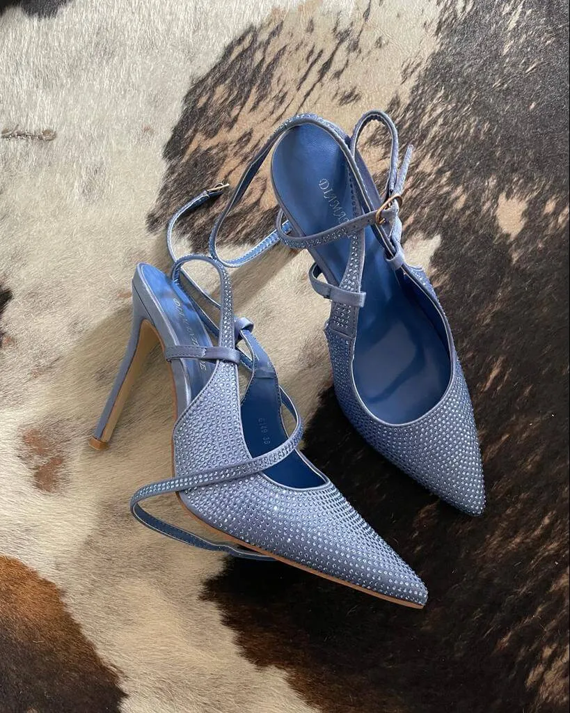Scarpa con tacco slingback con brillantini AZZURRA.