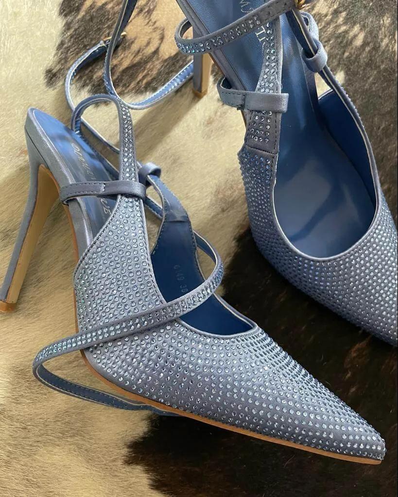 Scarpa con tacco slingback con brillantini AZZURRA.