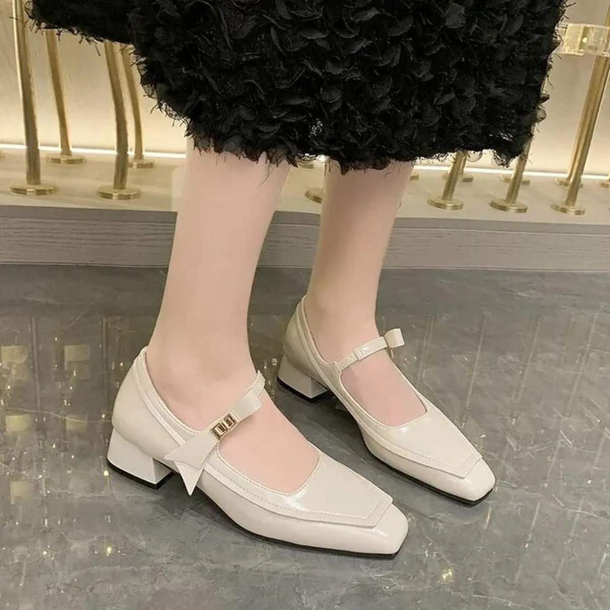Scarpe con tacco alto moda in pelle con suola spessa donna 2024 primavera autunno nuove scarpe singole retrò da donna