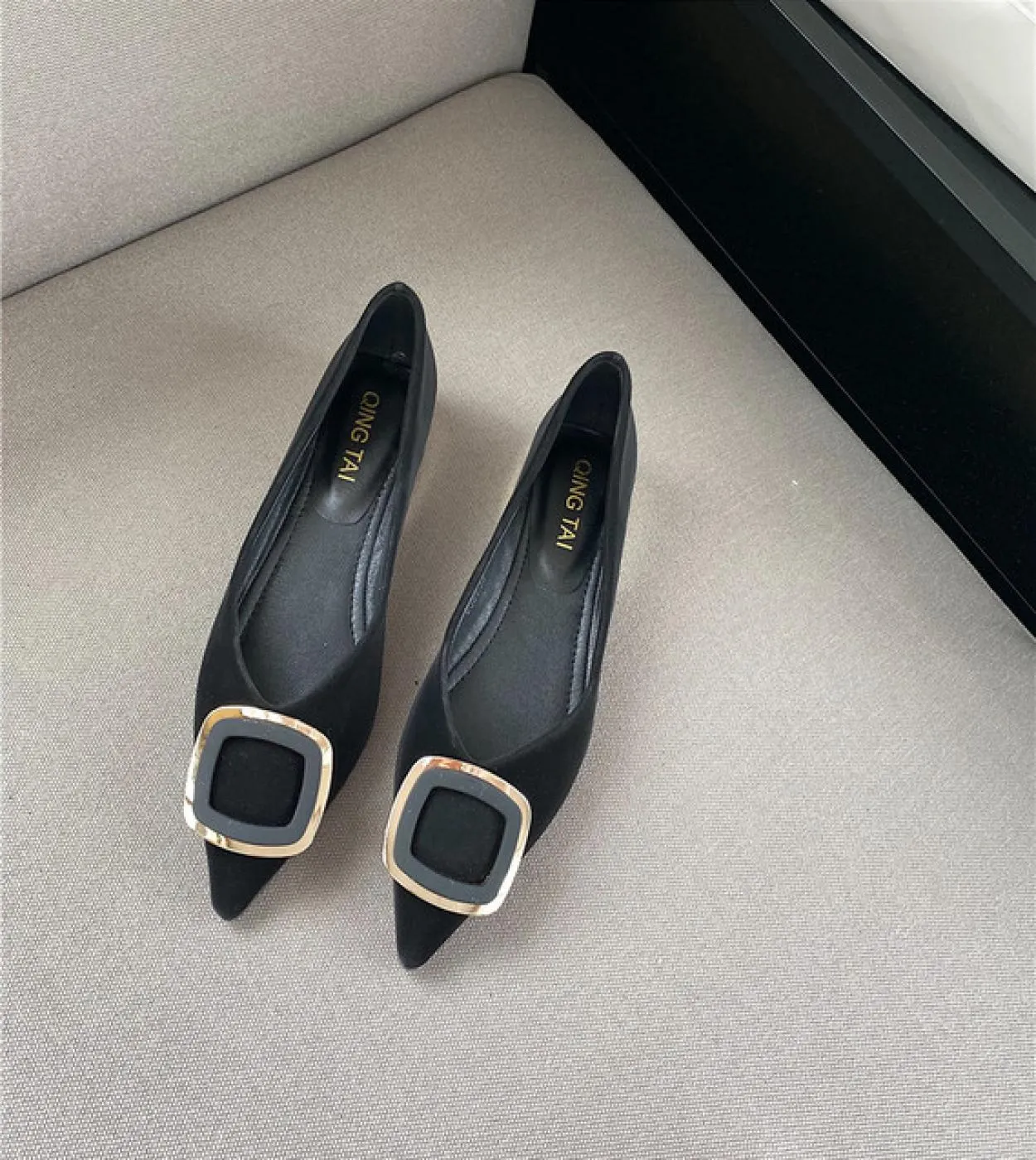 Scarpe con tacco basso da donna con fibbia quadrata Décolleté in pelle con punta a punta Primavera Novità Scarpe da lavoro da do