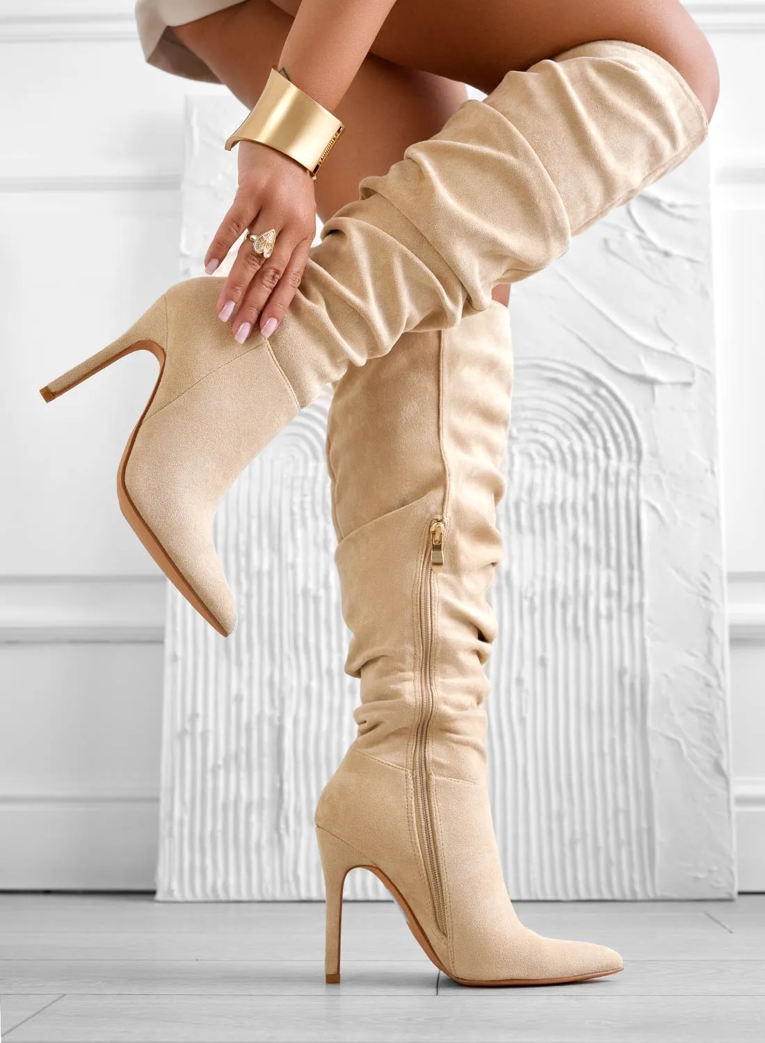 SELENA - Stivali beige Alexoo arricciati con tacco alto a spillo
