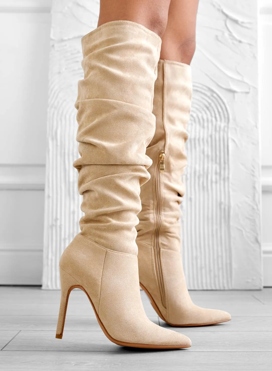 SELENA - Stivali beige Alexoo arricciati con tacco alto a spillo