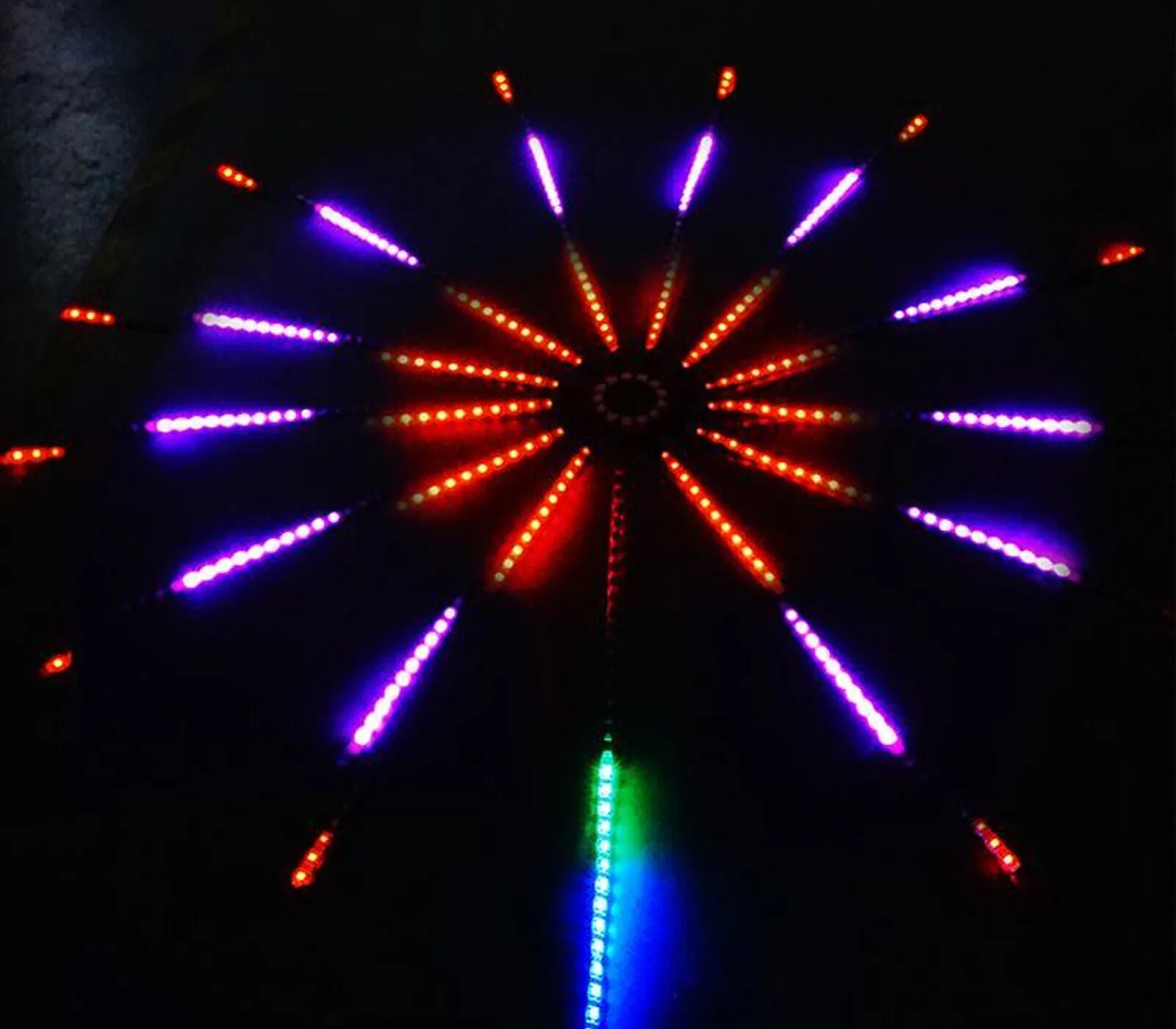 Striscia luminosa a LED, effetto fuochi d'artificio bluetooth