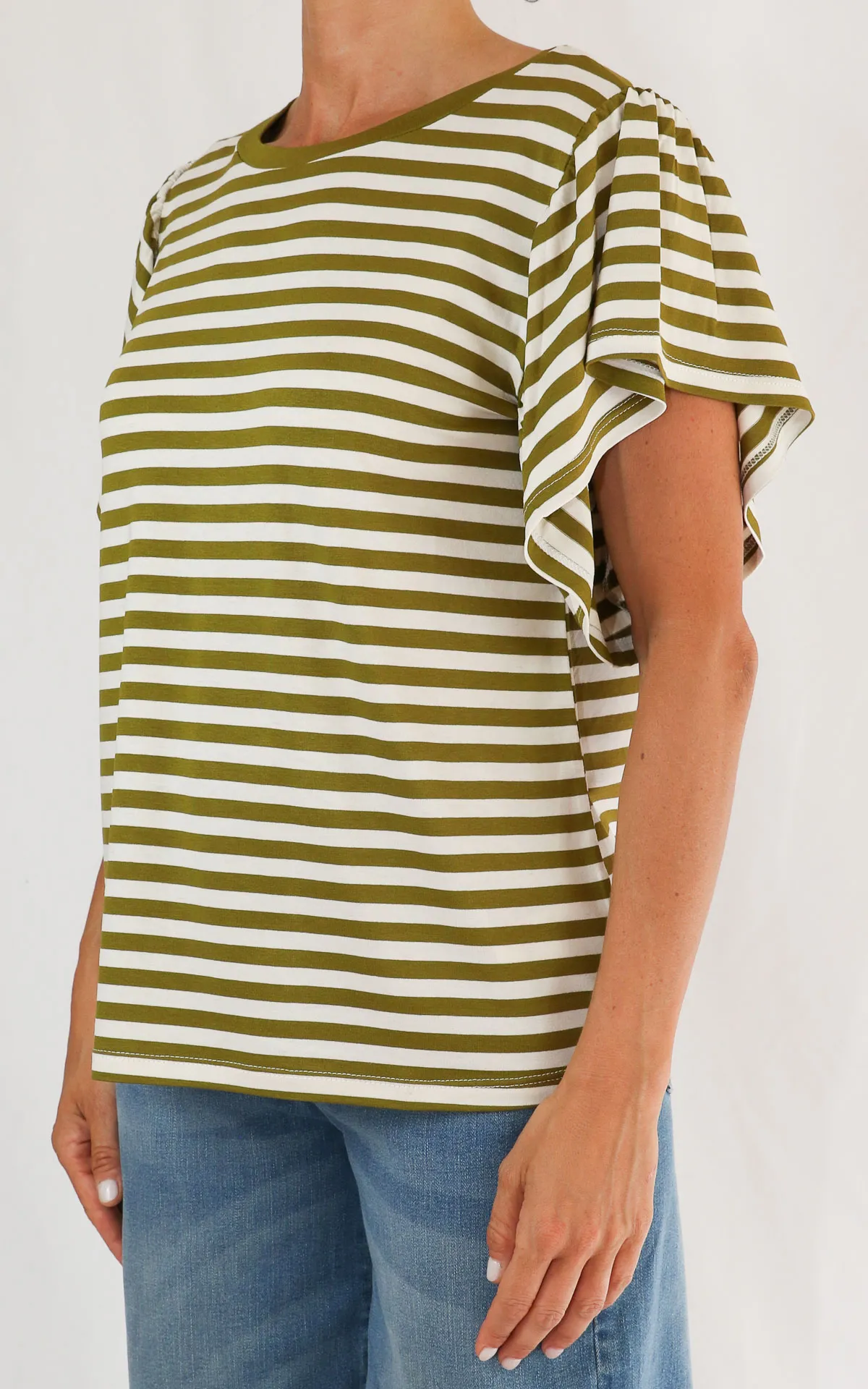 SUSYMIX – Maglia riga manica volant – VERDE OLIVA
