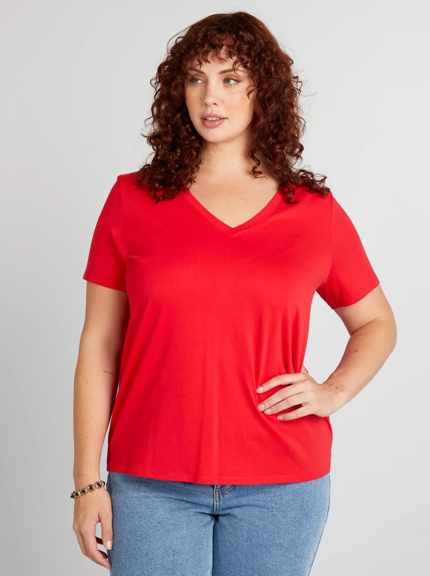 T-shirt in jersey con scollo a V - rosso